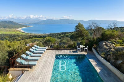 /international/fr/serra-di-ferro-corsica-310105164338/