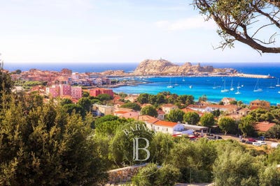 /international/fr/l-ile-rousse-corsica-310104397630/