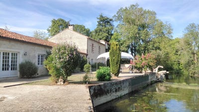 /international/fr/luxe-charente-310119775593/