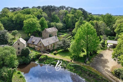 /international/fr/locoal-mendon-brittany-310108649132/