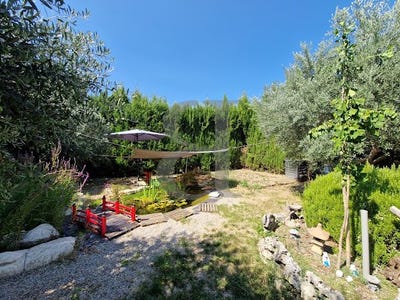 /international/fr/nyons-rhone-310101443538/?lang=en