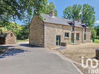 /international/fr/dol-de-bretagne-brittany-310097749777/