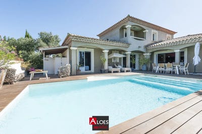 /international/fr/aigues-mortes-languedoc-roussillon-310101060172/?lang=es