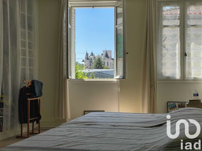 /international/fr/la-rochefoucauld-charente-310100824273/