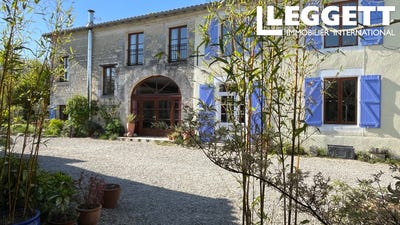 /international/fr/oradour-charente-310103460116/