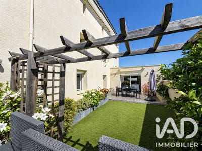 /international/fr/le-chambon-feugerolles-rhone-310106407377/