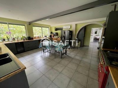 /international/fr/fontguenand-centre-val-de-loire-310107413710/