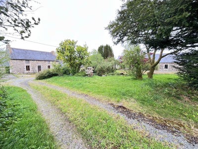 /international/fr/la-chapelle-neuve-brittany-310108865963/