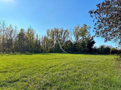 /international/fr/le-perrier-pays-de-la-loire-310104474715/