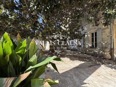 /international/fr/villeneuve-les-avignon-languedoc-roussillon-310098340322/