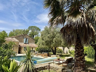 /international/fr/arpaillargues-et-aureillac-languedoc-roussillon-310108466020/