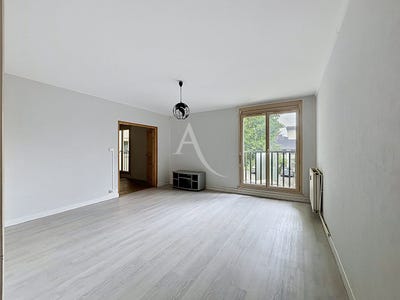 /international/fr/avrille-pays-de-la-loire-310108318935/