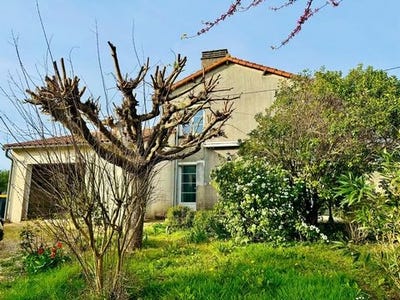 /international/fr/saint-maixent-l-ecole-charente-310098770673/