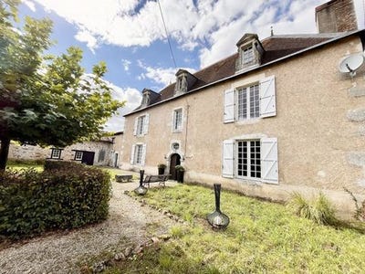 /international/fr/luchapt-charente-310106631927/