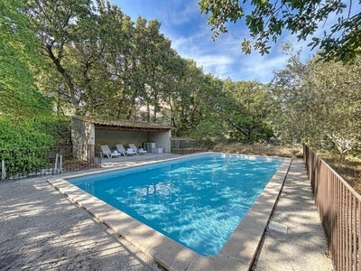 /international/fr/robion-provence-alpes-cote-d-azur-310110377367/