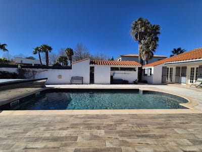 /international/fr/saint-cyprien-languedoc-roussillon-310108465615/