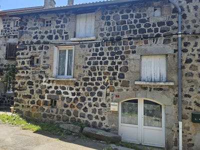 /international/fr/fay-sur-lignon-auvergne-310108529677/