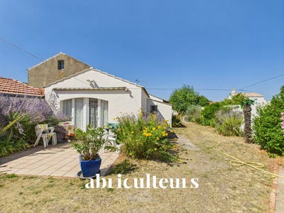 /international/fr/27-route-du-marais-la-barre-de-monts-pays-de-la-loire-310101083885/
