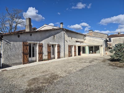 /international/fr/saint-amant-de-boixe-charente-310105379421/