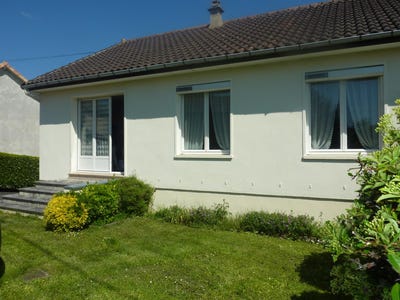 /international/fr/antigny-charente-310099899602/