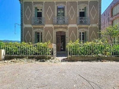 /international/fr/mons-languedoc-roussillon-310119415031/