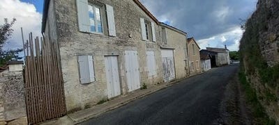 /international/fr/neuvicq-le-chateau-charente-310099466332/