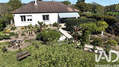 /international/fr/saint-pere-sur-loire-centre-val-de-loire-310104886053/