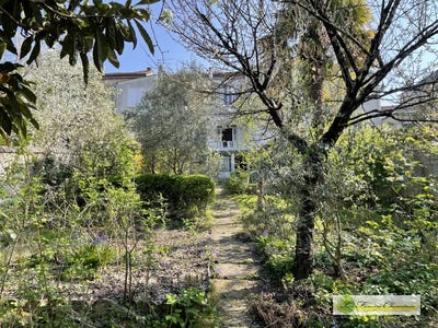 /international/fr/angouleme-charente-310108843292/