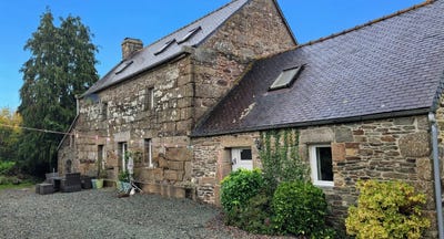 /international/fr/kergrist-moelou-brittany-310108323273/