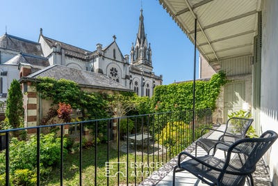 /international/fr/tours-centre-val-de-loire-310099362092/