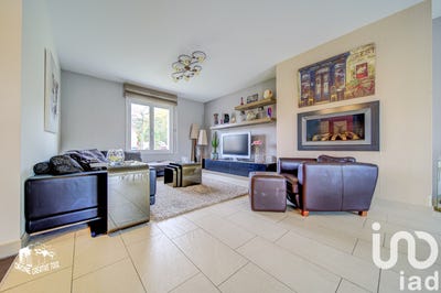 /international/fr/courcelles-chaussy-lorraine-310106575046/