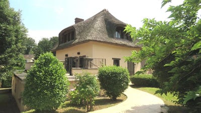 /international/fr/la-boissiere-ecole-ile-de-france-120093000904/