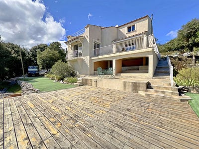 /international/fr/faugeres-languedoc-roussillon-310103820584/