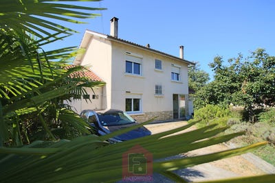 /international/fr/puy-l-eveque-midi-pyrenees-310102489193/