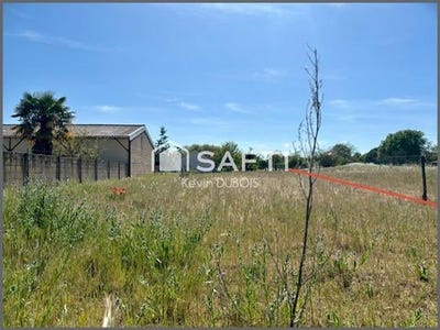/international/fr/lencloitre-charente-310107563717/