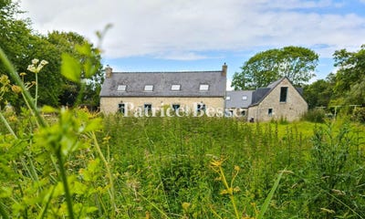 /international/fr/pont-l-abbe-brittany-120093324123/