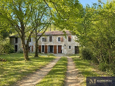 /international/fr/ruelle-sur-touvre-charente-310107625338/