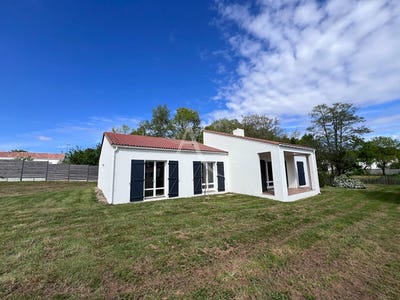 /international/fr/beaulieu-sous-la-roche-pays-de-la-loire-310108403757/