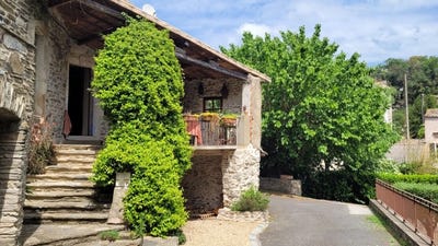 /international/fr/roujan-languedoc-roussillon-310109241459/