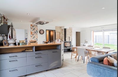 /international/fr/connerre-pays-de-la-loire-310103448927/