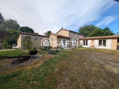 /international/fr/ruffec-charente-310107839285/