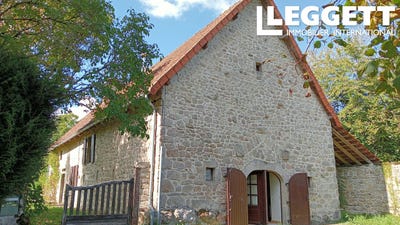 /international/fr/roche-le-peyroux-limousin-120090260333/
