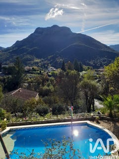 /international/fr/sumene-auvergne-310106572199/