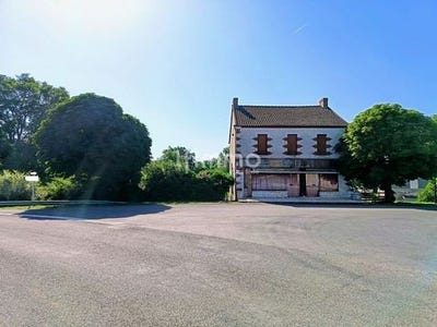 /international/fr/teillet-argenty-auvergne-310108163296/