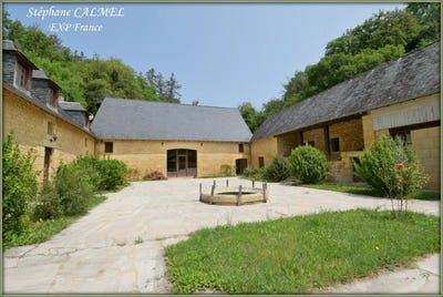 /international/fr/sarlat-la-caneda-aquitaine-310104338452/