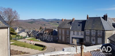 /international/fr/chateau-chinon-ville-burgundy-310105817960/