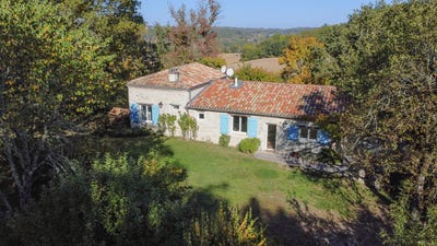 /international/fr/montcuq-en-quercy-blanc-midi-pyrenees-310103468196/