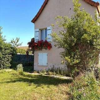 /international/fr/fontaines-burgundy-310108422148/
