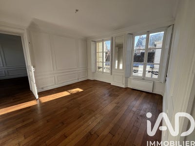 /international/fr/fontainebleau-ile-de-france-310106576932/