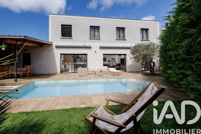 /international/fr/cailloux-sur-fontaines-rhone-310107216954/